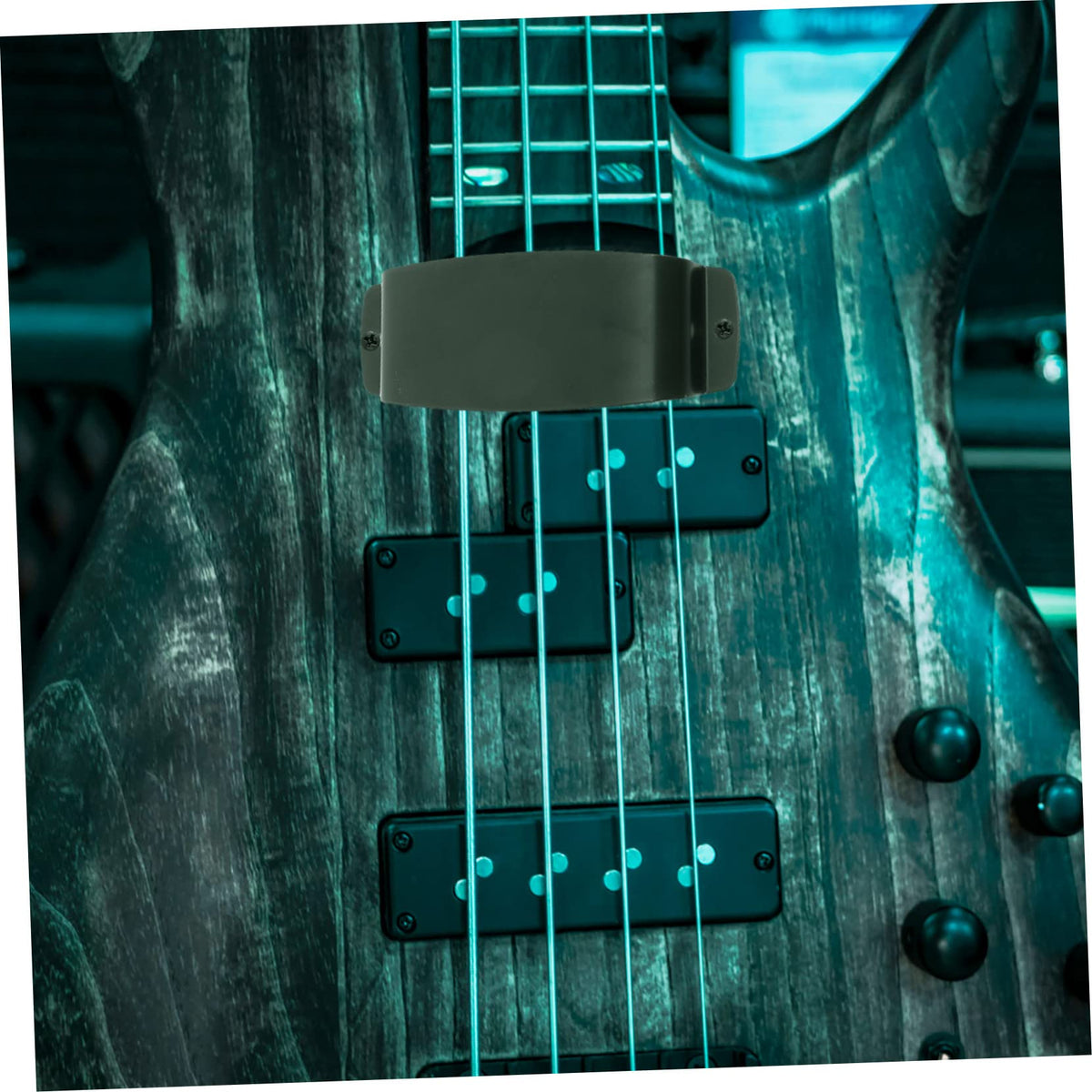 Bass Pickup Cover L55493