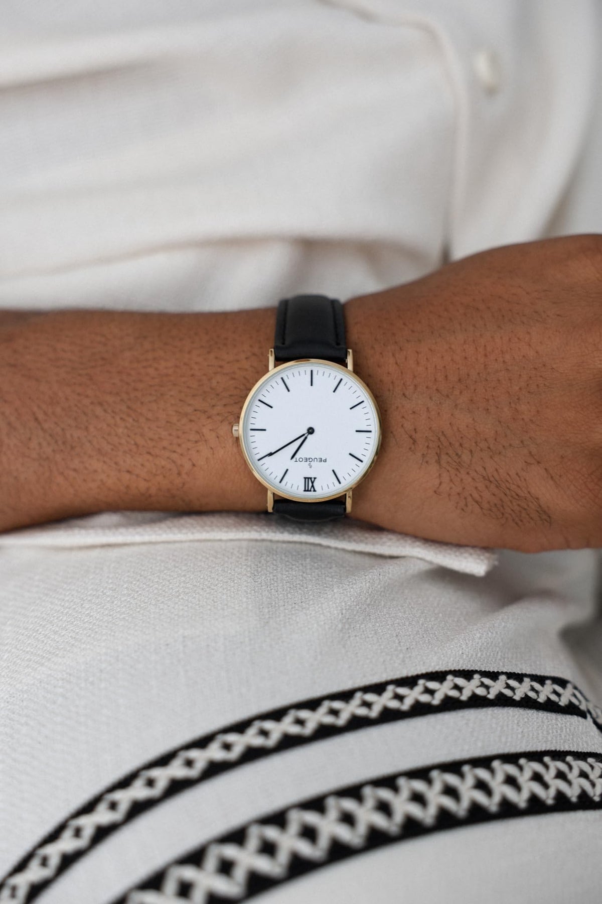 Men's Ultra Slim Minimalist Round Dress Watch P733
