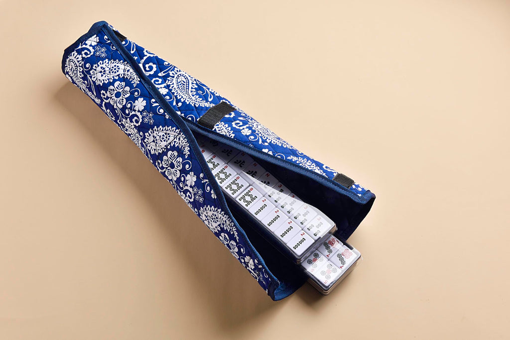 American Mahjong Set with Blue Paisley Carrying Bag 166 White Tiles Z41529
