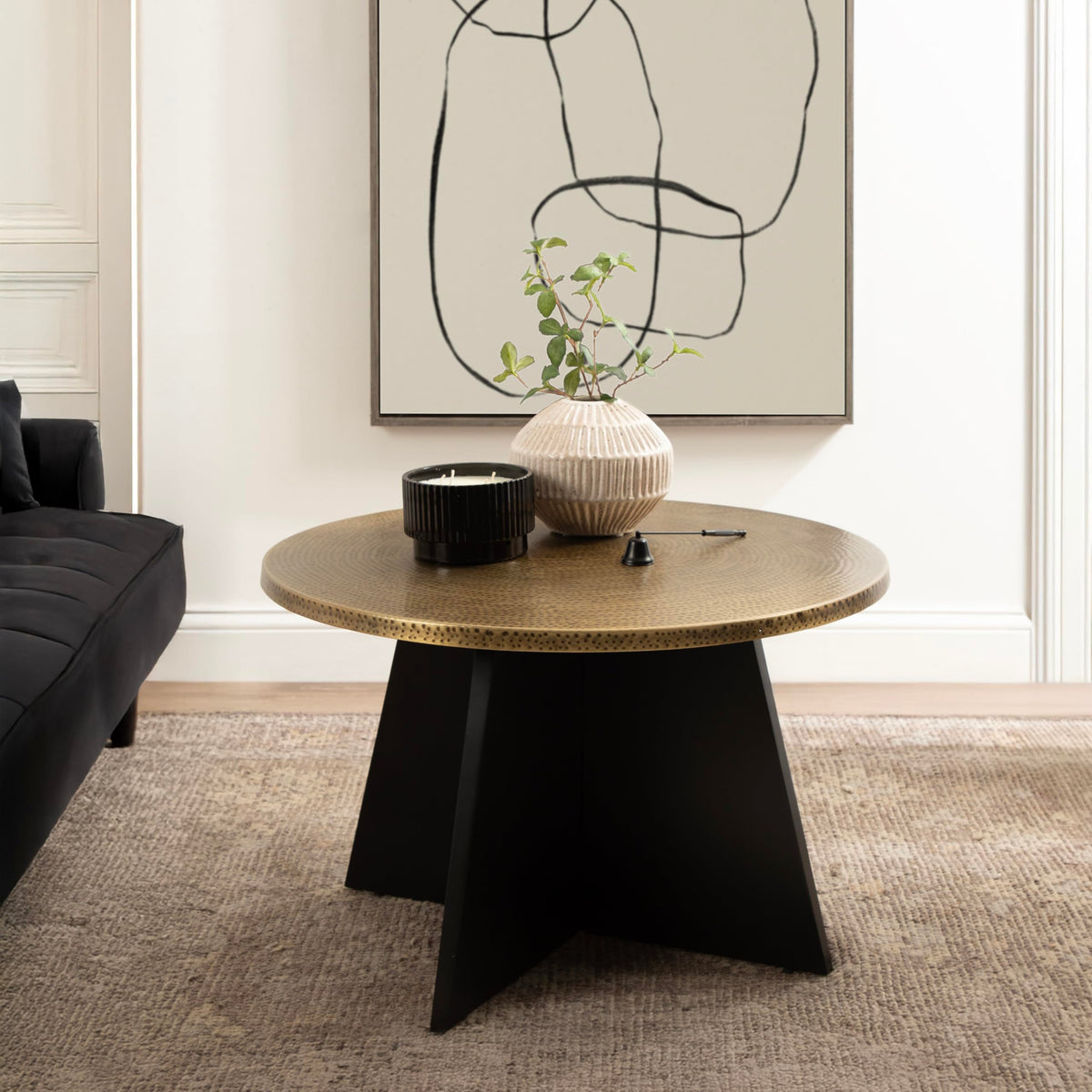 Round Hammered Metal Coffee Table I988613
